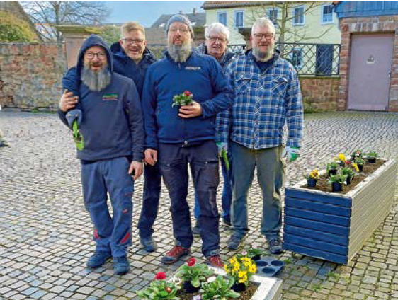 Auf dem Foto von links: Armin Kiefer, Markus Jäger, Michael Machon, Karlheinz Specht, Ralf Helmstetter. Foto: OGV / Helmut Rothenbücher